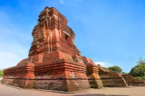 Mengungkap Sejarah Candi Brahu di Trowulan, Mojokerto