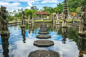 Wisata Alam Menawan di Karangasem